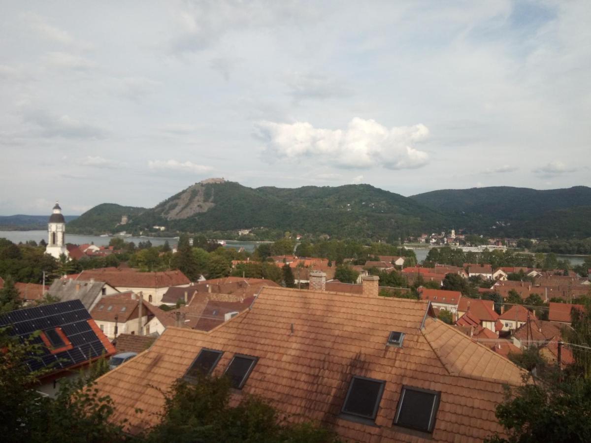 V4 Kilatoterasz Apartmanok Foeldszint Nagymaros Exterior photo