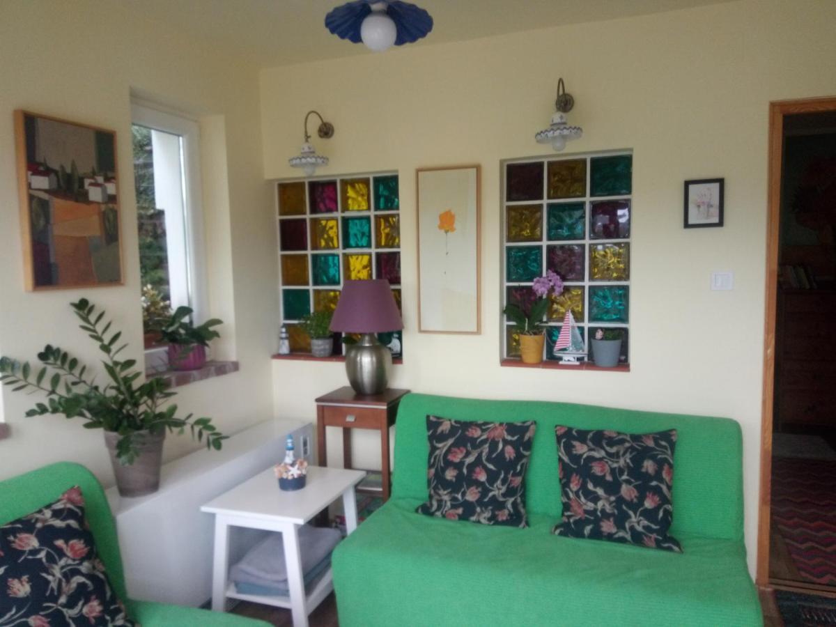 V4 Kilatoterasz Apartmanok Foeldszint Nagymaros Exterior photo