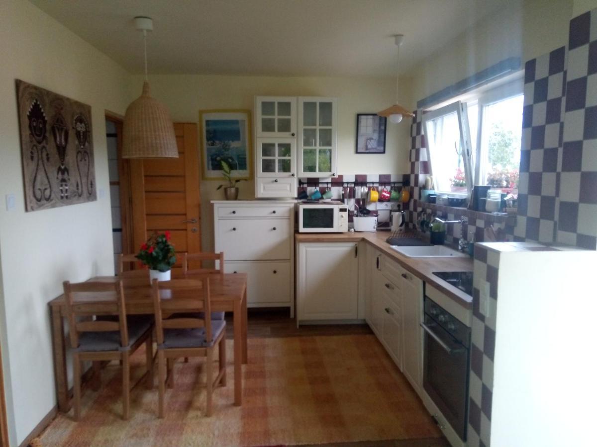 V4 Kilatoterasz Apartmanok Foeldszint Nagymaros Exterior photo